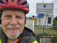 Punktering på Bromton under cykeltur i Bosnien